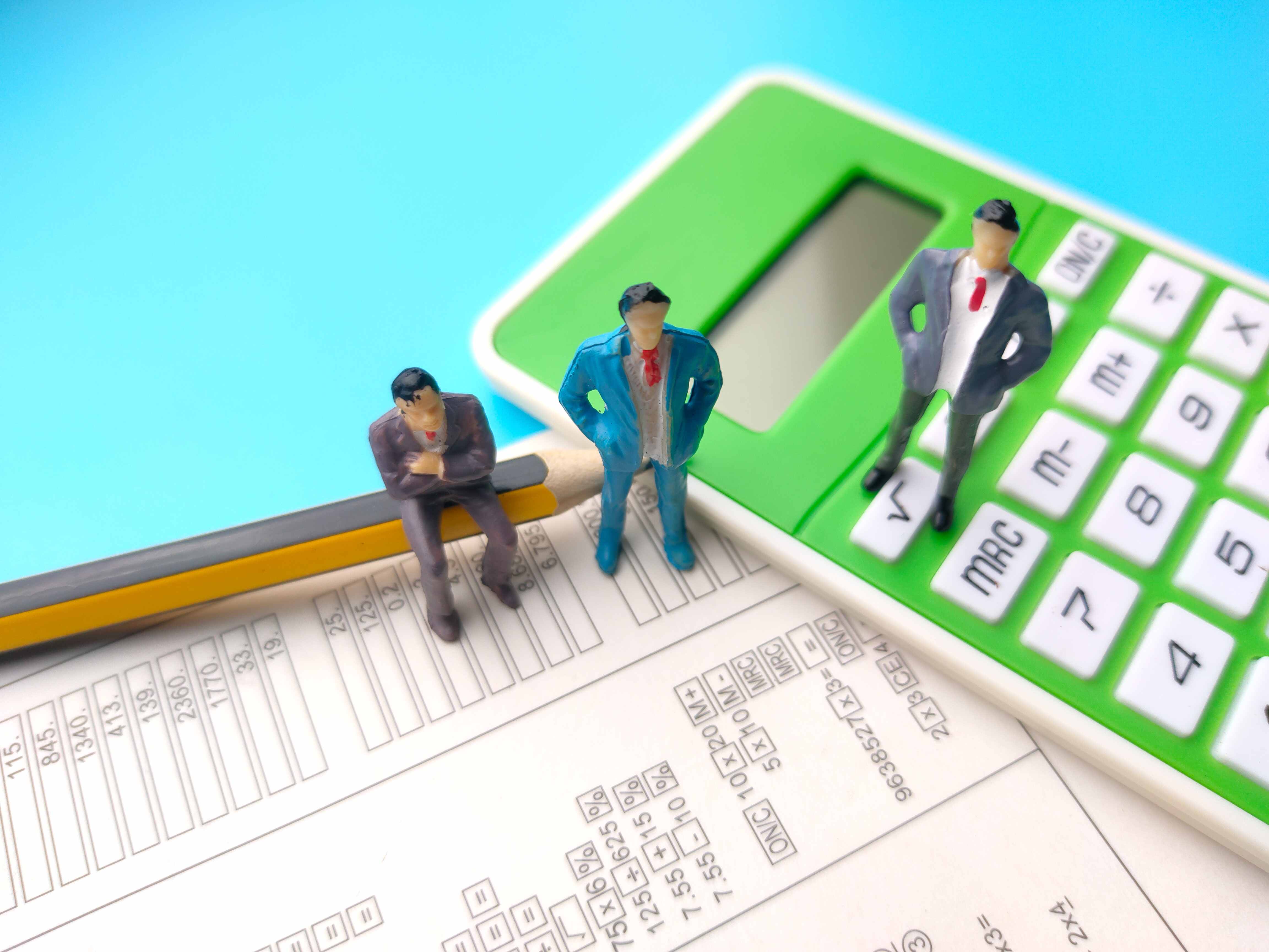 Пример расчета НДС с авансов по договорам с разными ставками